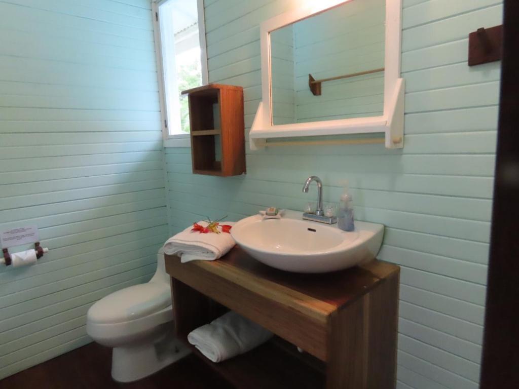 Sand Dollar Beach Bed & Breakfast Bocas del Toro Exterior photo