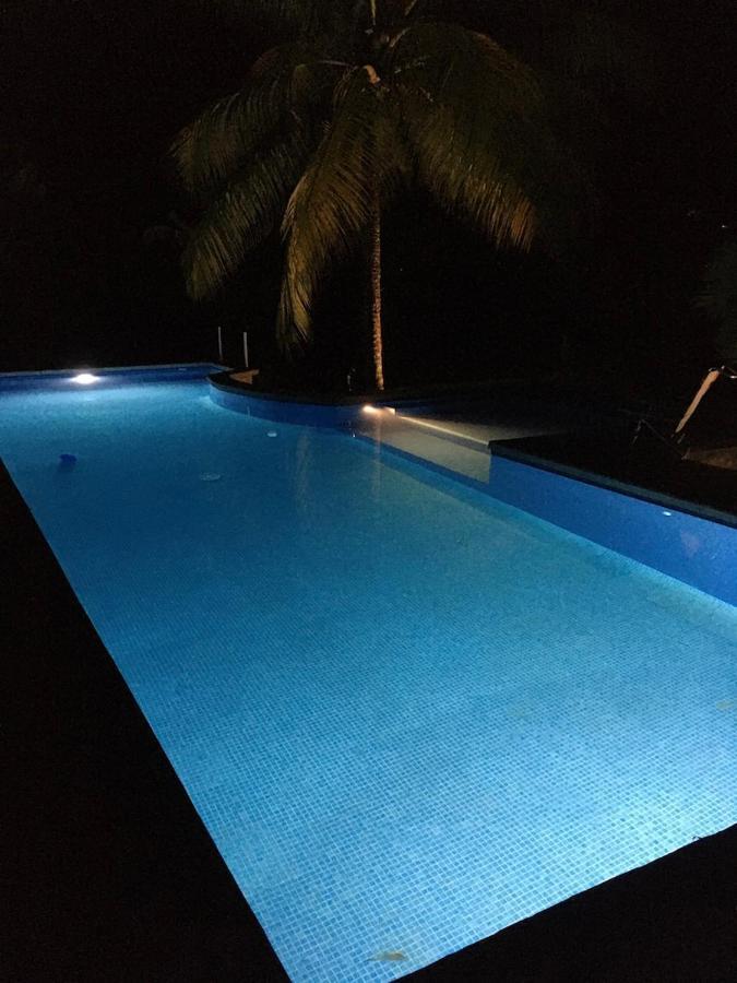 Sand Dollar Beach Bed & Breakfast Bocas del Toro Exterior photo