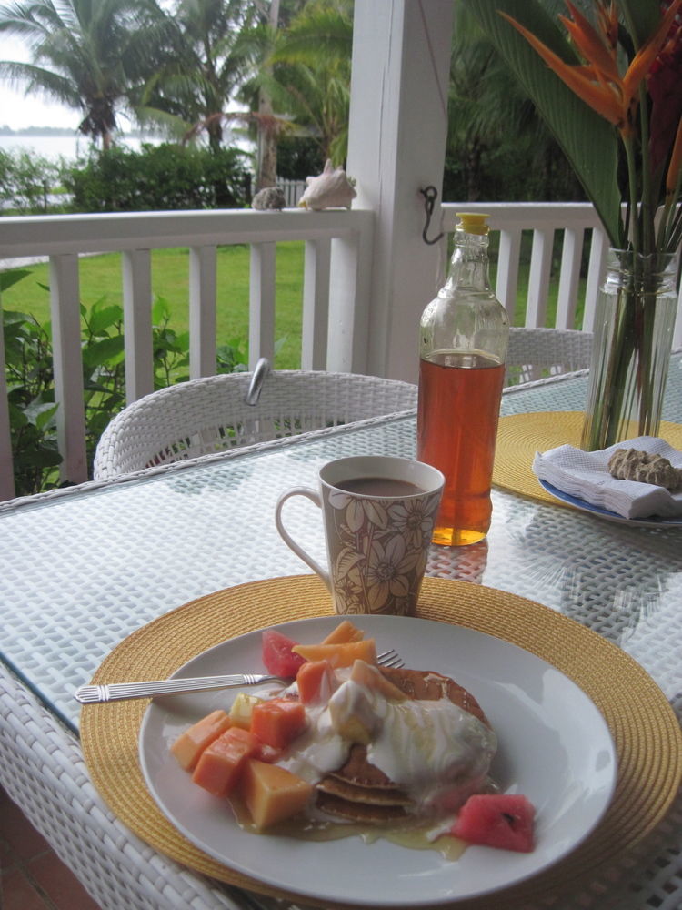 Sand Dollar Beach Bed & Breakfast Bocas del Toro Exterior photo
